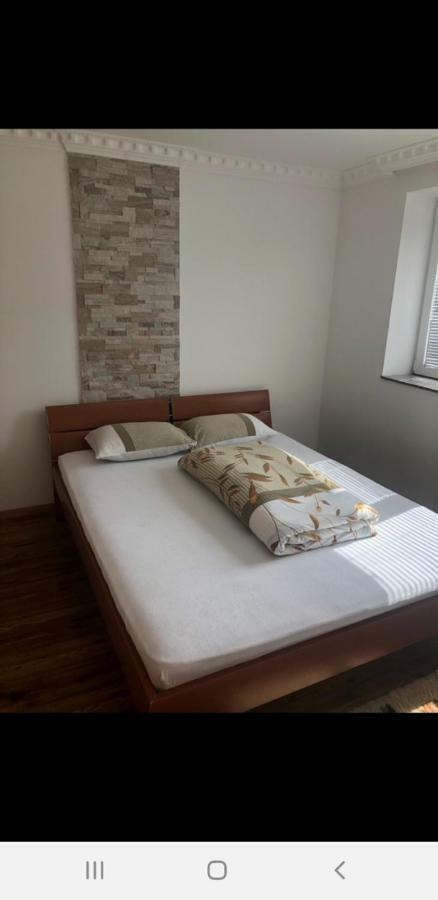 Ema Guest House プラヴ エクステリア 写真