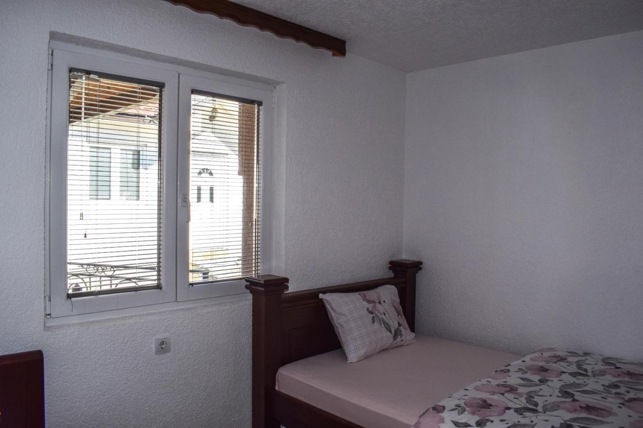 Ema Guest House プラヴ エクステリア 写真